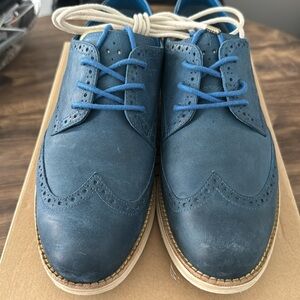 Cole Haan Lunargrand Size 9B  color Skydiver